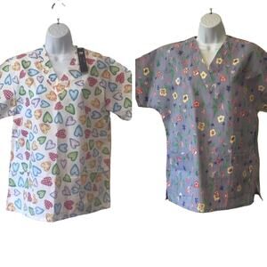 NEW 2 pc Hearts Flowers Scrub Tops  sz small